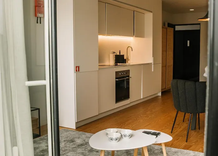 Apartamento Spacious Loft W. Balcony In The Heart Of The