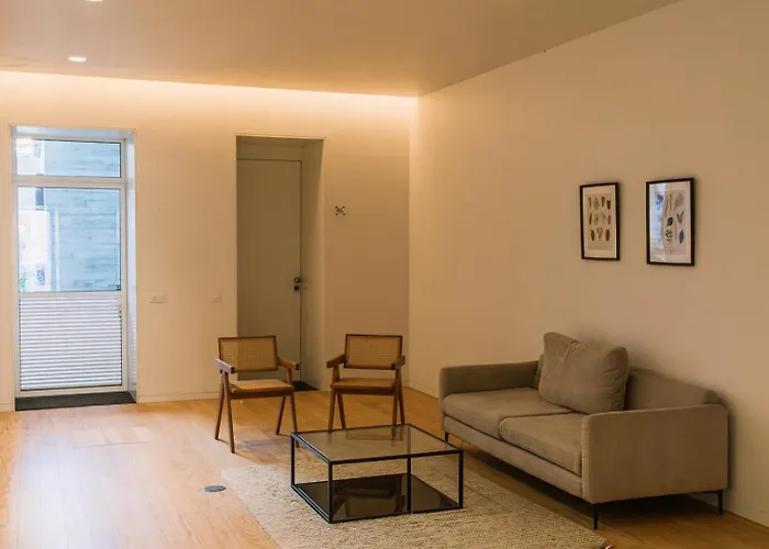 Spacious Loft W. Balcony In The Heart Of The Apartamento Oporto