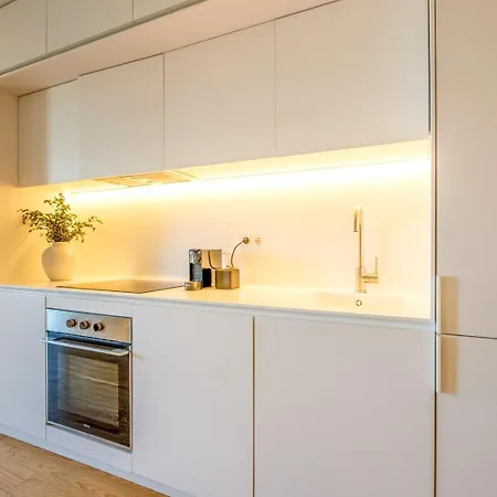Spacious Loft W. Balcony In The Heart Of The Porto