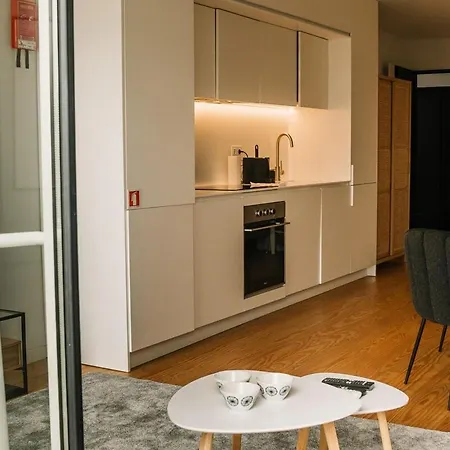 Spacious Loft W. Balcony In The Heart Of The