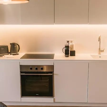 Spacious Loft W. Balcony In The Heart Of The Lägenhet Oporto