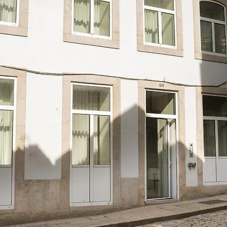 Spacious Loft W. Balcony In The Heart Of The Lägenhet Oporto