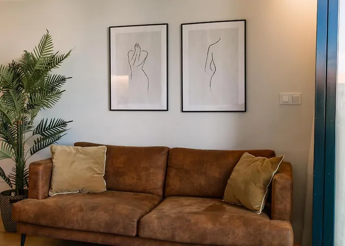 Διαμέρισμα Spacious Loft W. Balcony In The Heart Of The Πόρτο