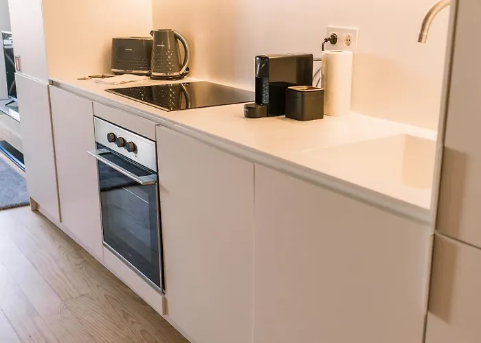 Spacious Loft W. Balcony In The Heart Of The Πόρτο