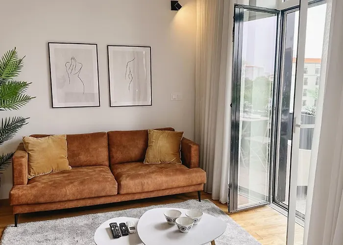 Spacious Loft W. Balcony In The Heart Of The * Πόρτο