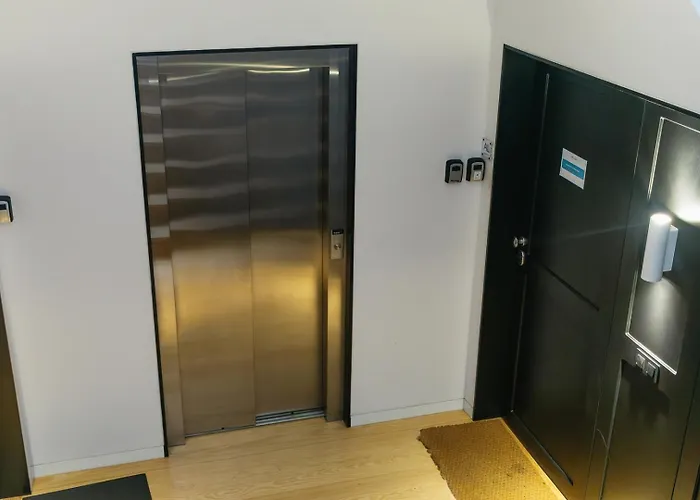 Spacious Loft W. Balcony In The Heart Of The