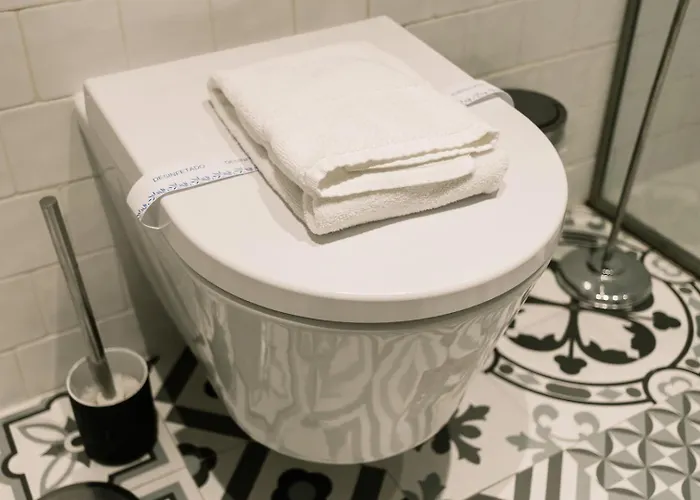 Spacious Loft W. Balcony In The Heart Of The