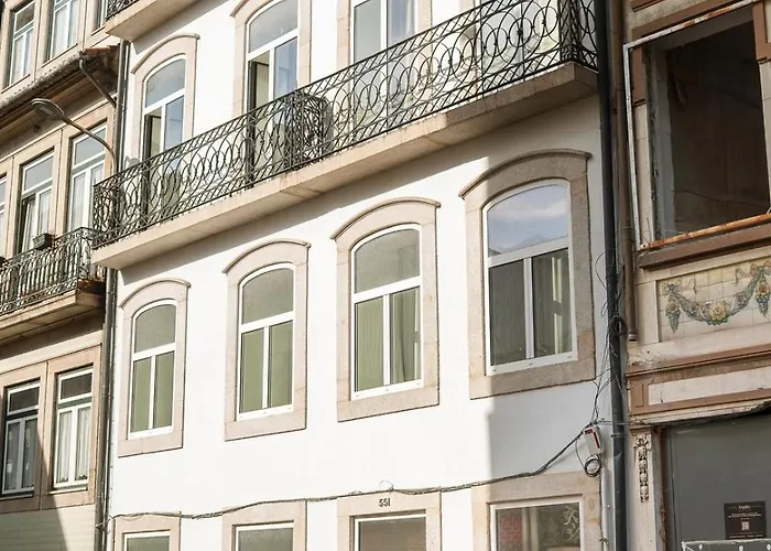 Διαμέρισμα Spacious Loft W. Balcony In The Heart Of The Πόρτο