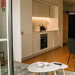 Apartamento Spacious Loft W. Balcony In The Heart Of The
