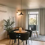 Apartamento Spacious Loft W. Balcony In The Heart Of The Oporto